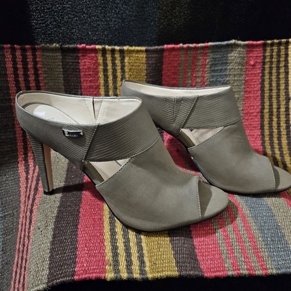 Calvin Klein Women Sage Shoes-Size 8M - Picture 1 of 9